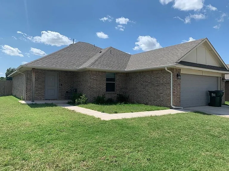 4704 River Mesa Dr — Photo 1