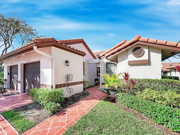 2nd image of 6125 Sunny Pointe Circle