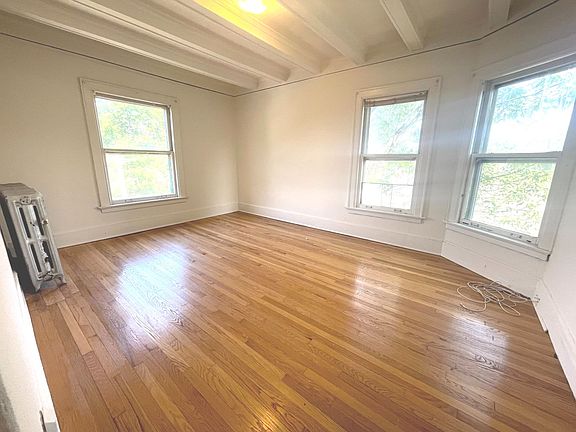 4th image of 2549 N Lake Dr #8