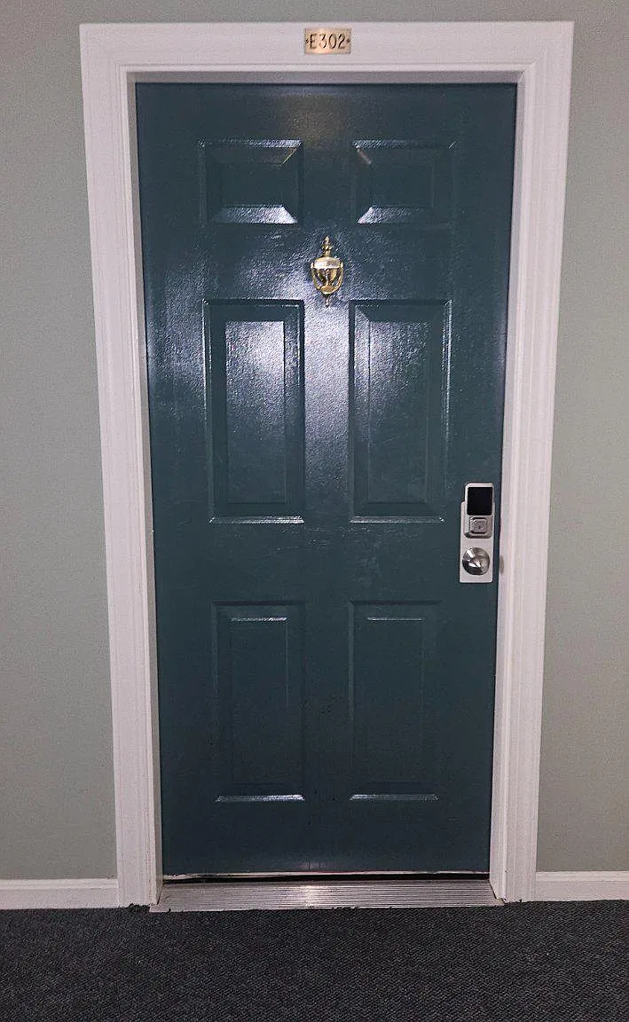 2 bed, 2.0 bath, 1208 sqft, $2,300 — Photo 3