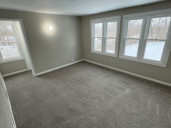 4th image of 1443 Munith Rd