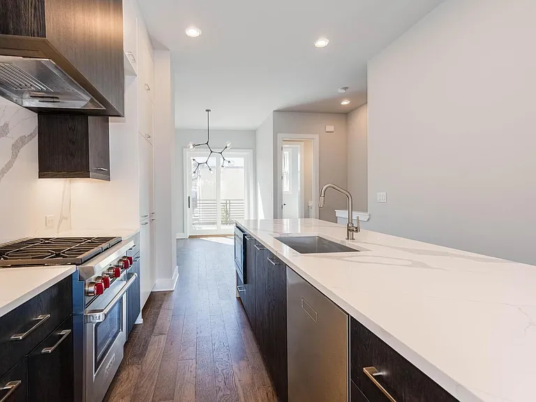 673 Ethel St NW — Photo 16