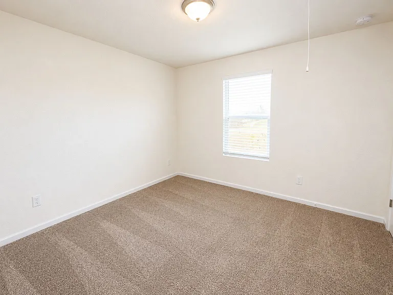 1511 Felthorpe Way — Photo 13