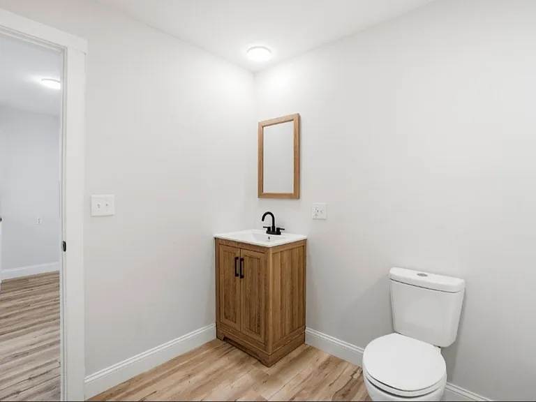 913 W Virginia Ave — Photo 14