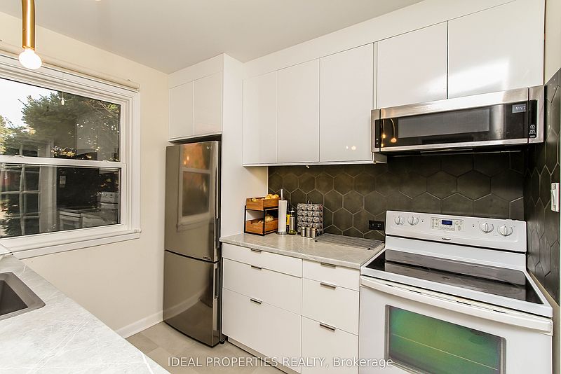 Ottawa House for rent - 3 Bedrooms — photo 14