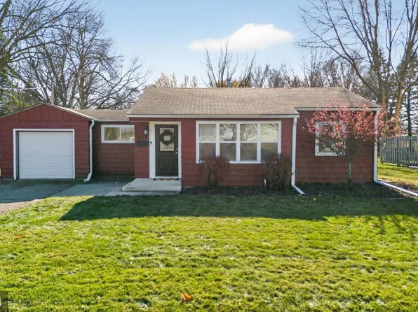 923 14th St NE, Owatonna, MN 55060