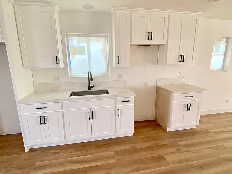 202 S Ditman Ave — Photo 17