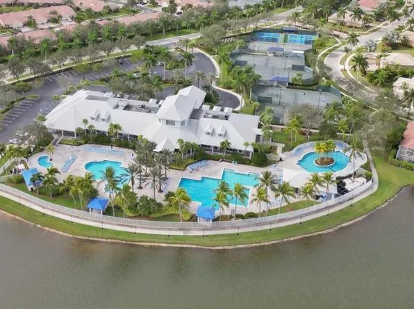 9158 Bay Point Circle, West Palm Beach, FL 33411