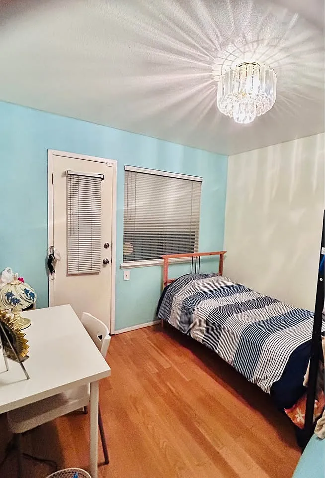 100 Whitney Young Cir — Photo 1