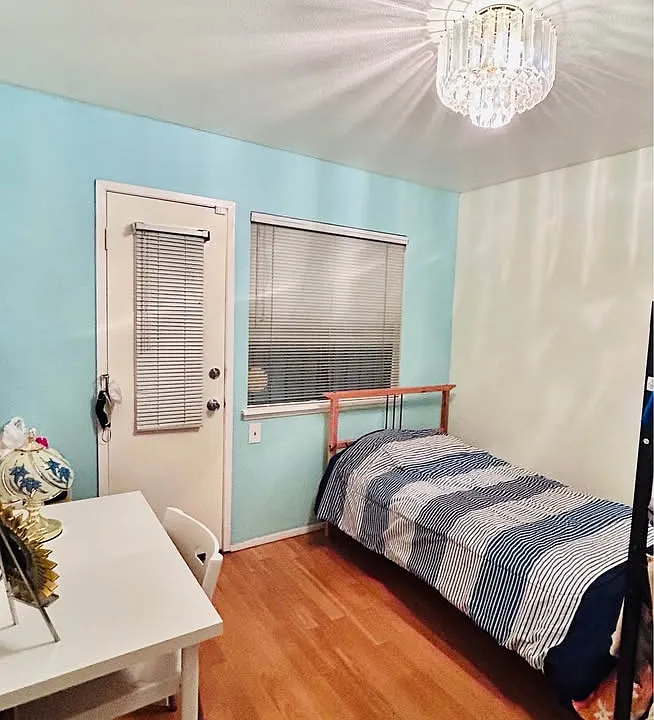100 Whitney Young Cir