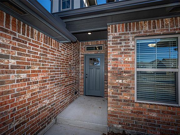 3rd image of 4501 Black Mesa Ln