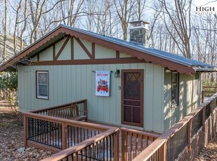 837 Pine Ridge Rd, Banner Elk, NC 28604