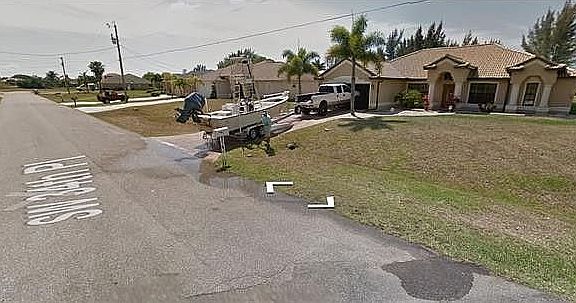 4th image of 121 SW 34th Pl