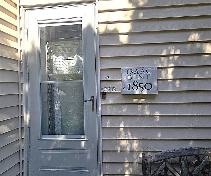 1st image of 11 Maple Ave