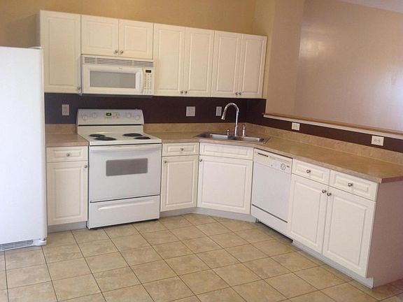 5th image of 329 Piney Creek Dr