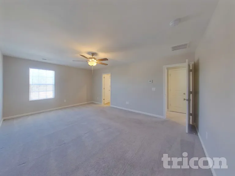 1715 Southwold Ln — Photo 5
