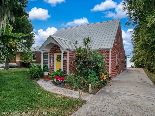 1961 Lakeview Dr, Sebring, FL 33870