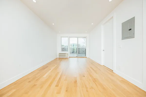 Rented by Nooklyn NYC LLC | media 25
