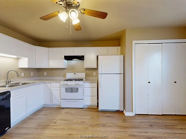 805 San Pedro Dr #B — Photo 6