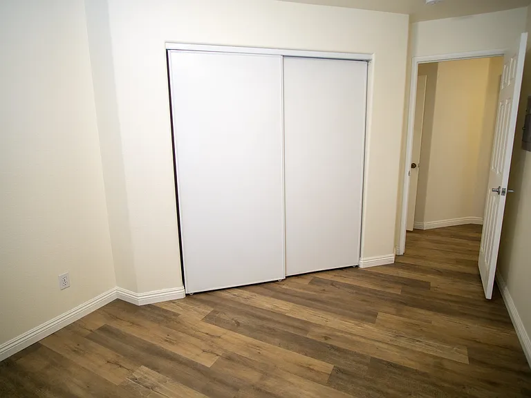 2042 Coolidge St — Photo 10