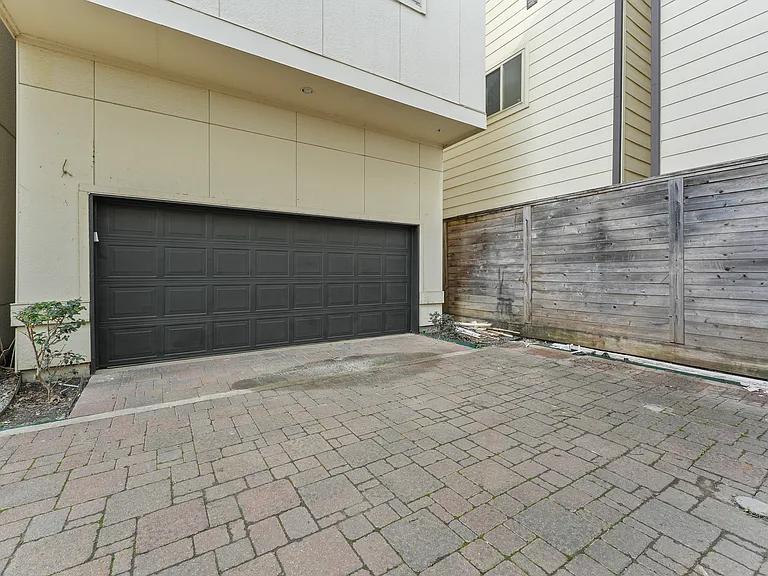 5747 Kansas St — Photo 25