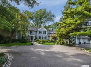 1280 Ridge Rd, Laurel Hollow, NY 11791