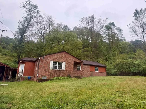 221 Hennings St, Clarksburg, WV 26301