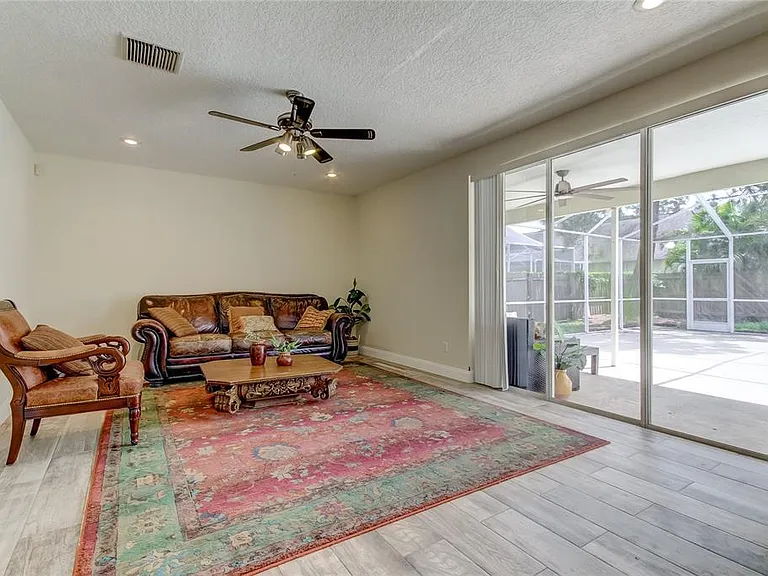 9401 Woodbay Dr — Photo 24