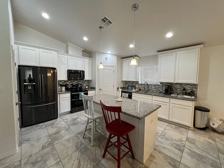 12625 E 48th Dr — Photo 9