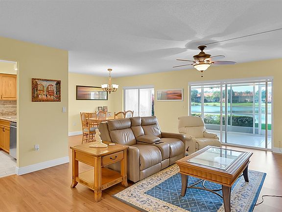 5th image of 7849 Whispering Palms Drive #101