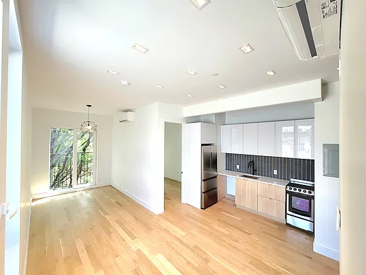 Rented by PL Realty | media 14