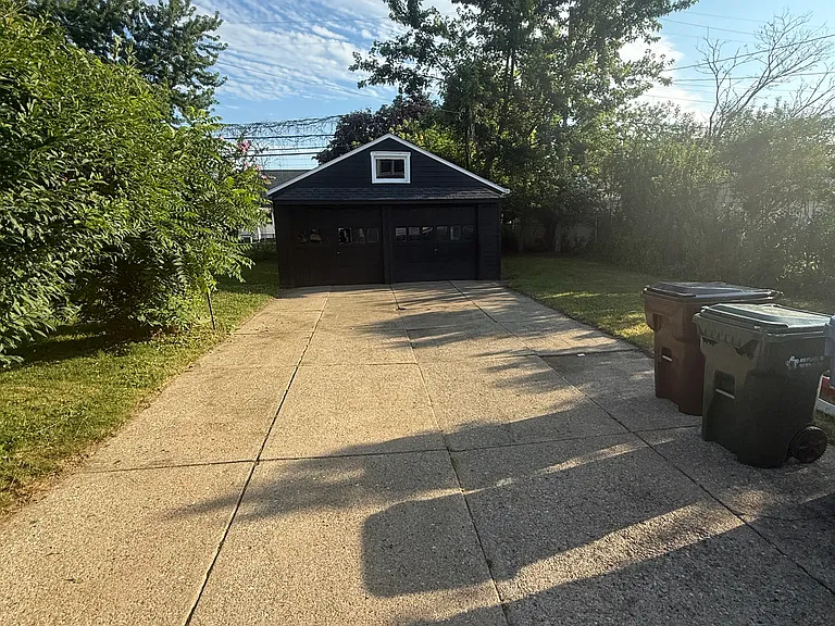 8214 Essen Ave — Photo 20