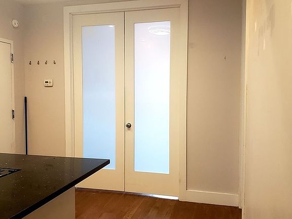 4th image of 1912 Pacific St #F
