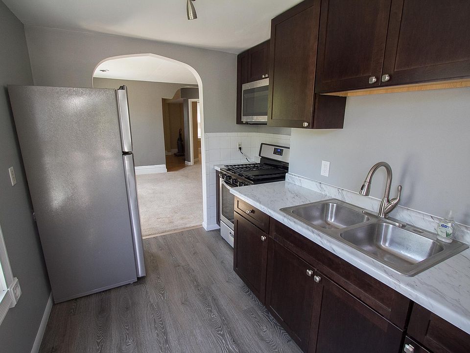 1st image of 2539 Grand St NE APT 2