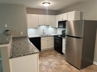 1905 Crest Hollow Dr APT 103, Winston Salem, NC 27127