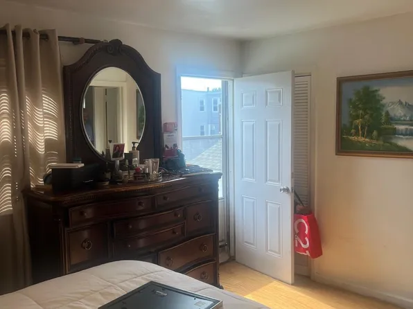 102 West 48th Street image 8 of 20