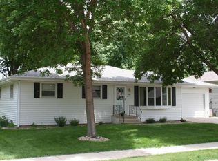 500 E 14th Ave, Mitchell, SD 57301