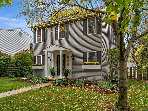 2nd image of 920 Britta Ln