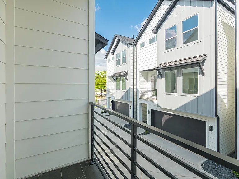 7735 Hammerly Blvd — Photo 32
