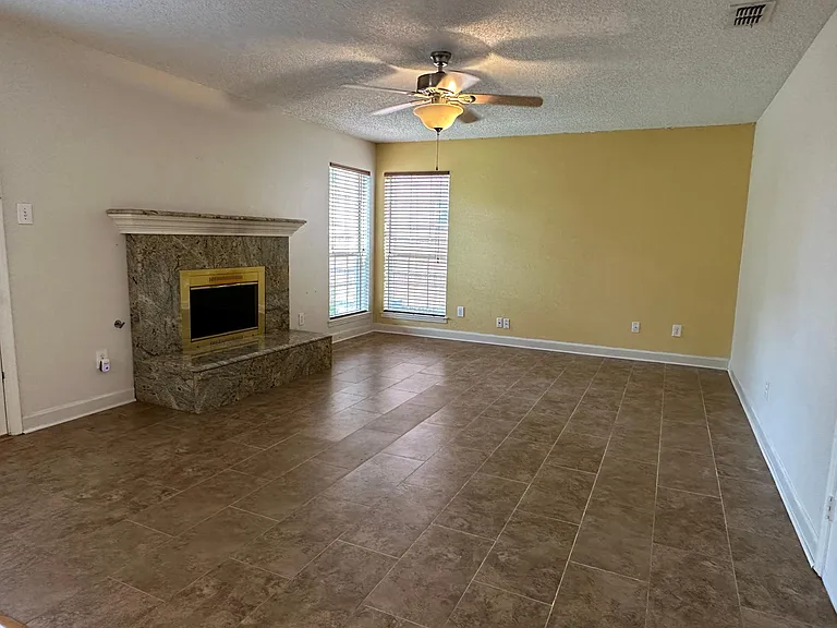 4024 Oxlea Dr — Photo 10