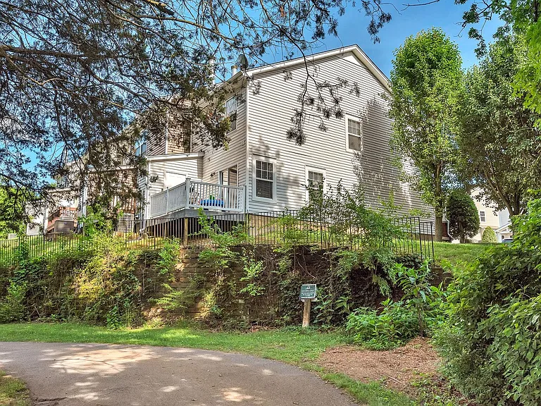 412 Flintlock Ct — Photo 30