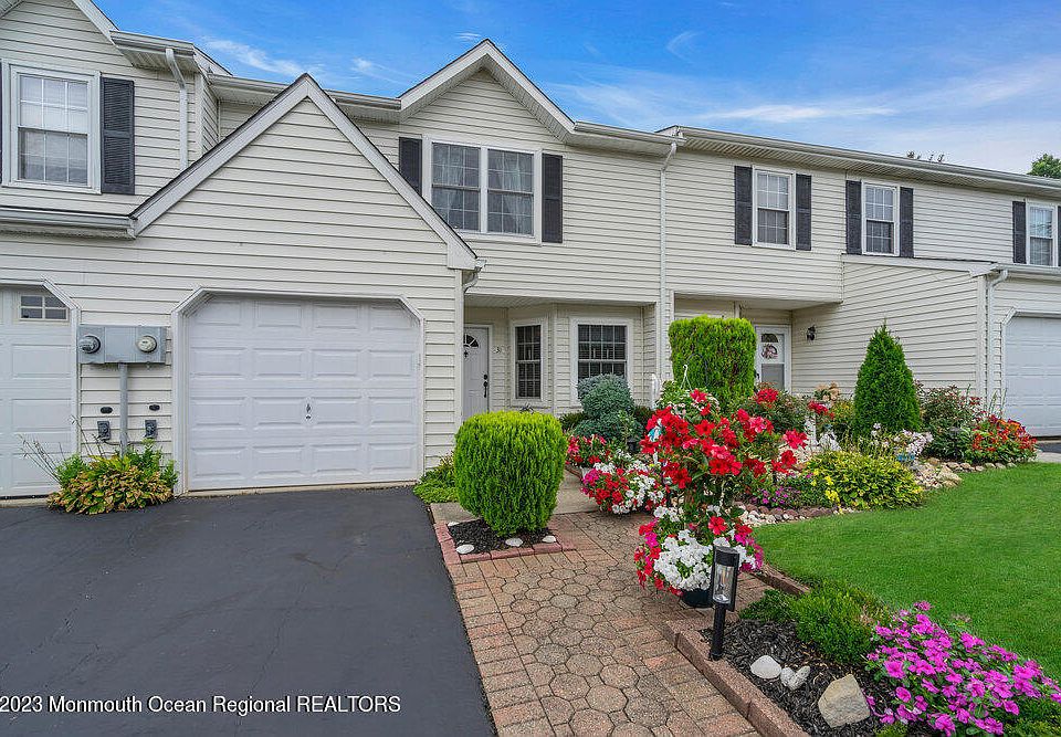 31 Mariners Cove, Freehold, NJ 07728 Zillow