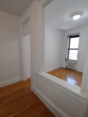 Rented by Manhattan Best Realty, Inc. | media 20