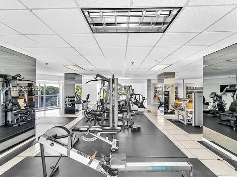 2401 Collins Ave #1807 — Photo 25