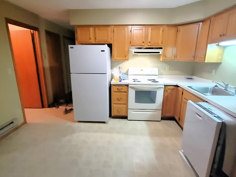 704 8th St N #2 — Photo 9