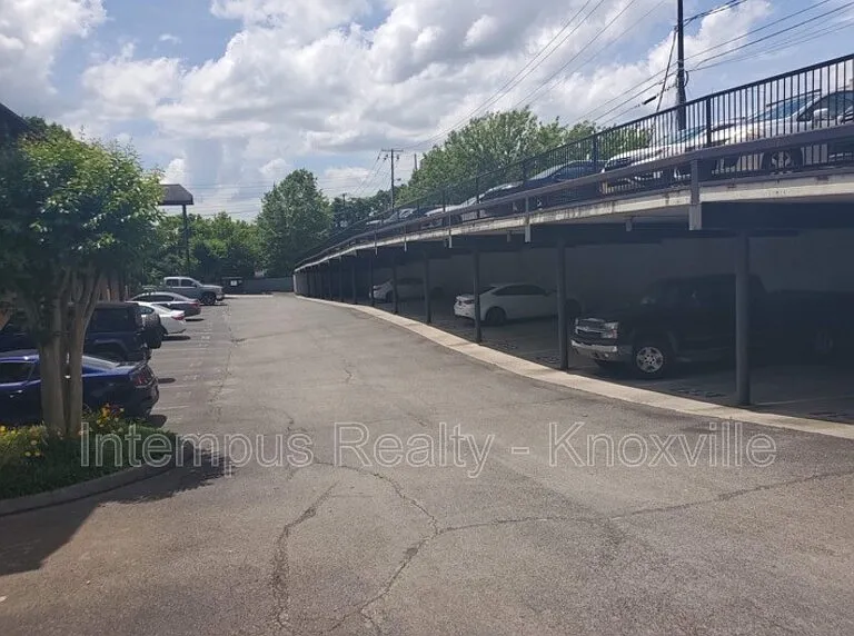 2201 Lake Ave #103 — Photo 2