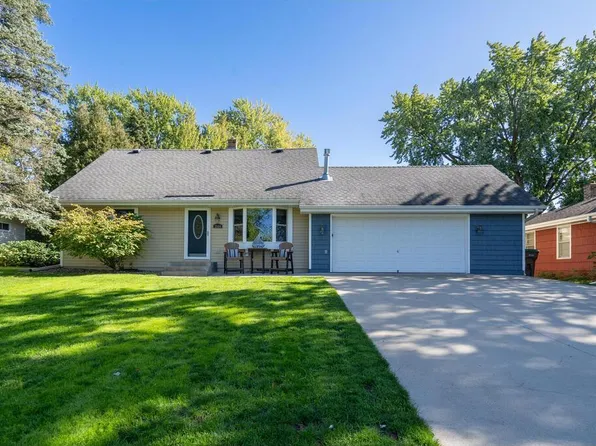 3544 Emerald Dr, White Bear Lake, MN 55110