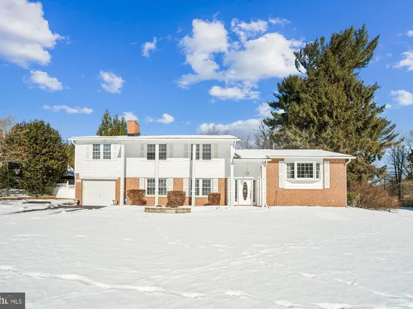 9218 Maple Rock Dr, Ellicott City, MD 21042