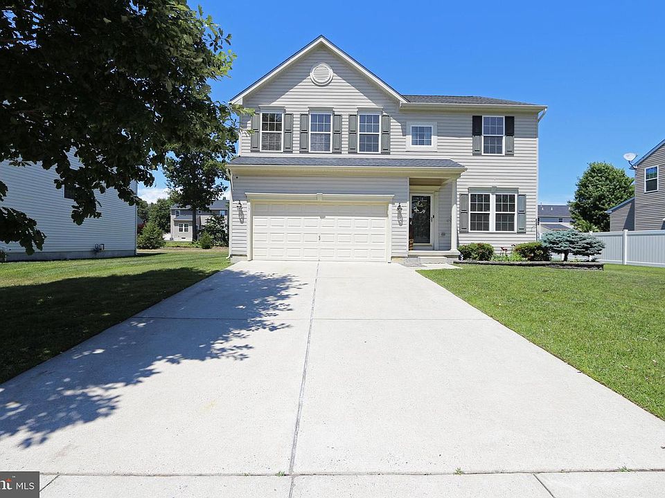 1st image of 17 Rembrandt Way