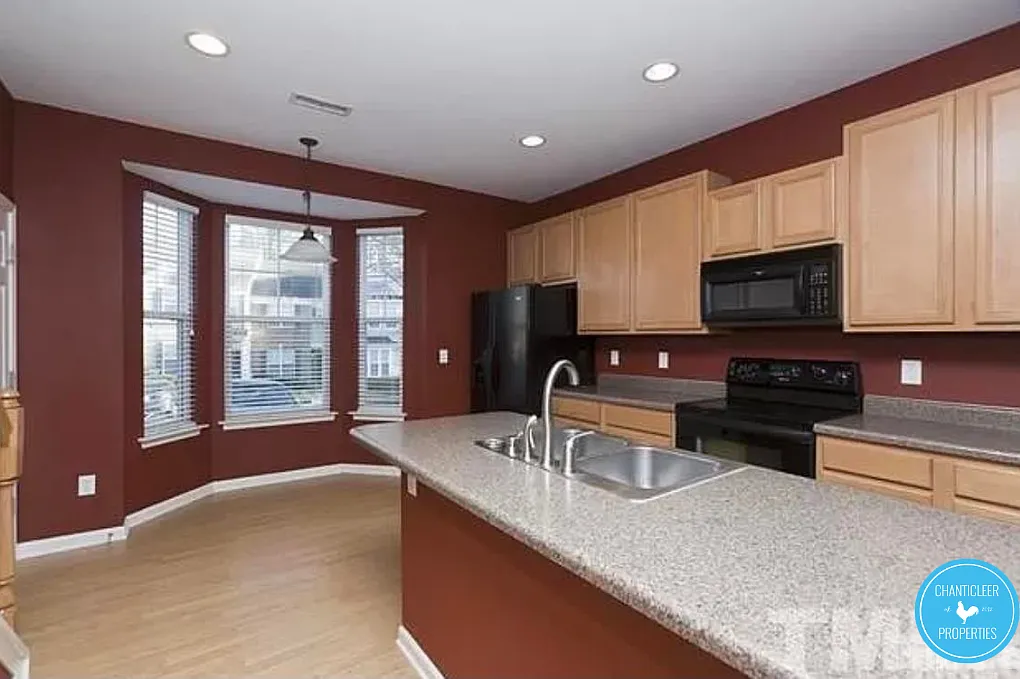 8821 Camden Park Drive - 1 — Photo 3